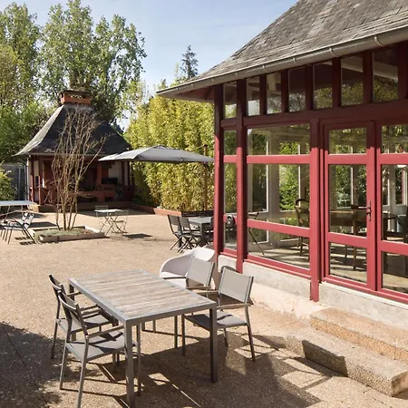 Holiday home Superbe Maison Avec Piscine Aux Portes De Vichy - Le Monde De Charlie *